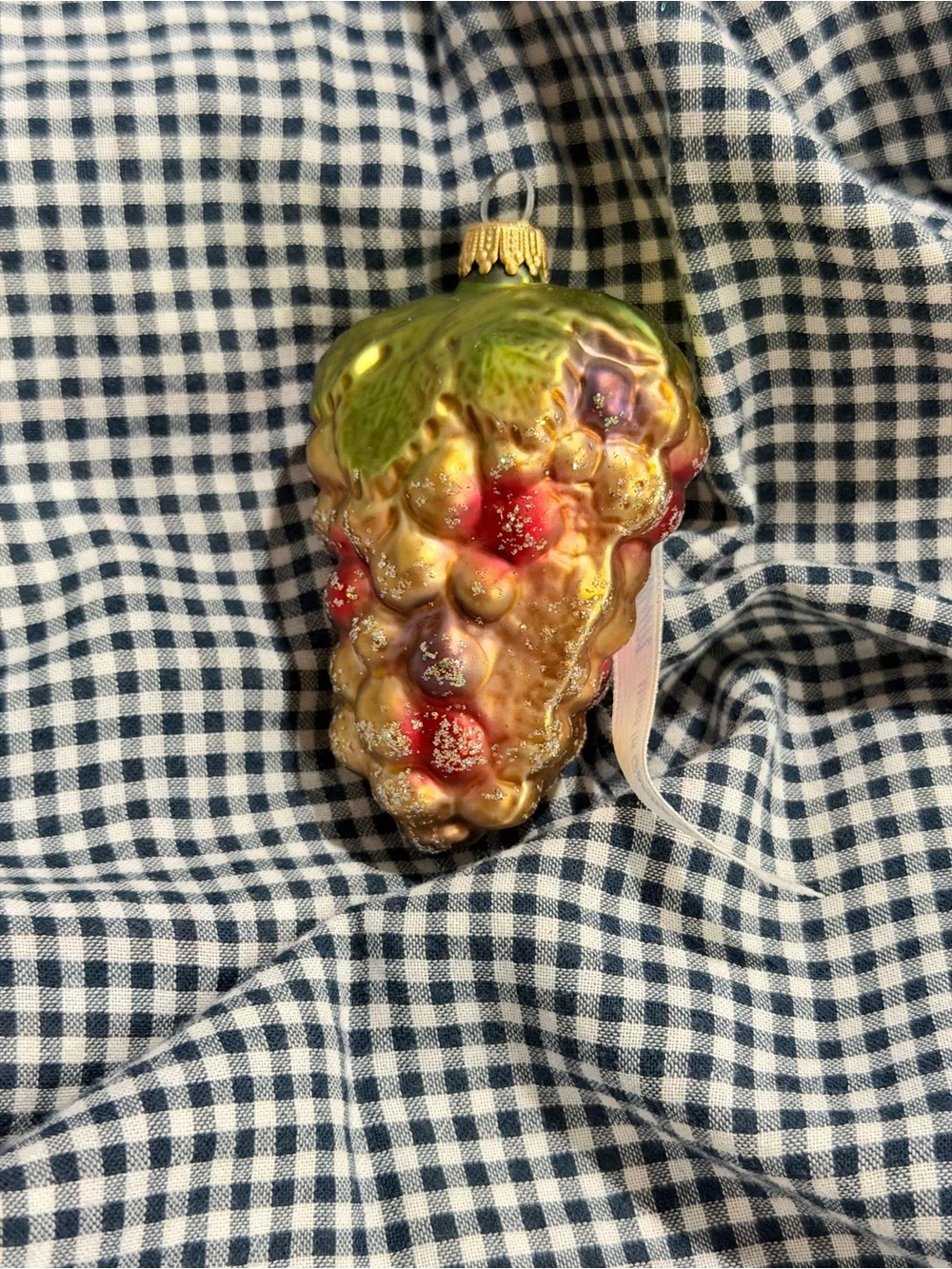 Lauscha Glas creation, handcrafted glass Grape Ornament -